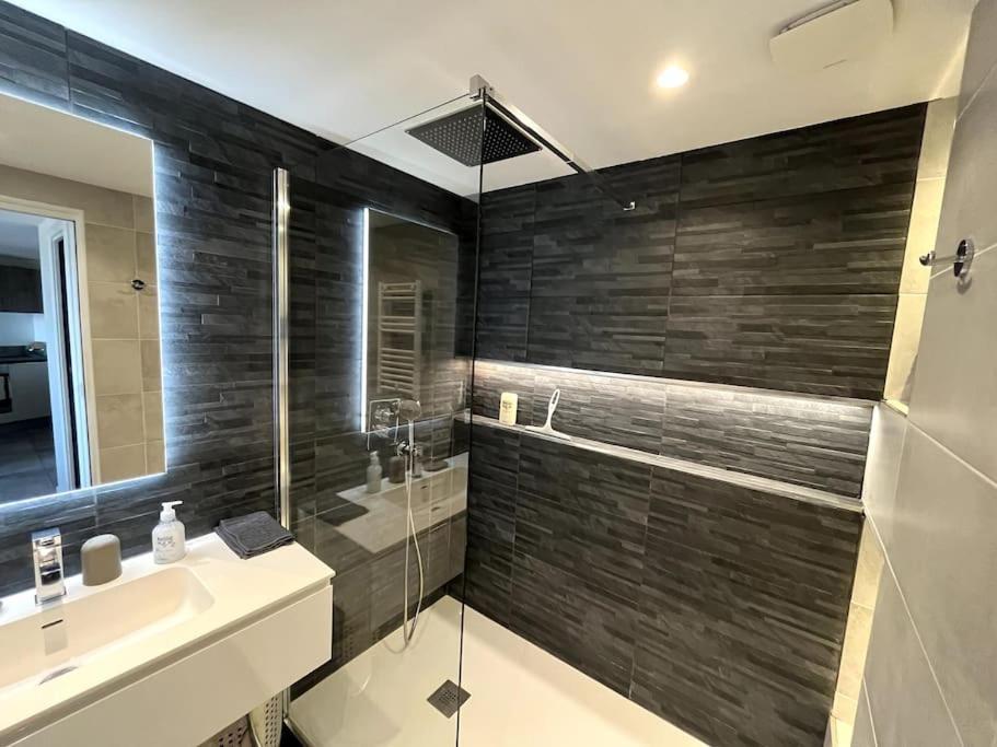 Appartement 2 Pieces Vue Mer, A Proximite De Tout Mandelieu Eksteriør bilde