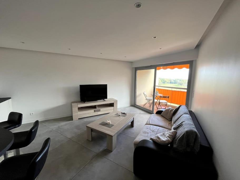 Appartement 2 Pieces Vue Mer, A Proximite De Tout Mandelieu Eksteriør bilde